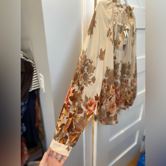NWT Easel Floral Fall Beige Blouse for Women Medium - Picture 4 of 8